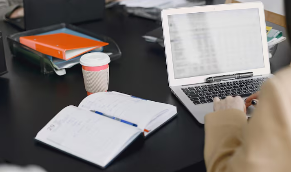  How to Find a High-Quality Education Industry Email List for Marketing?